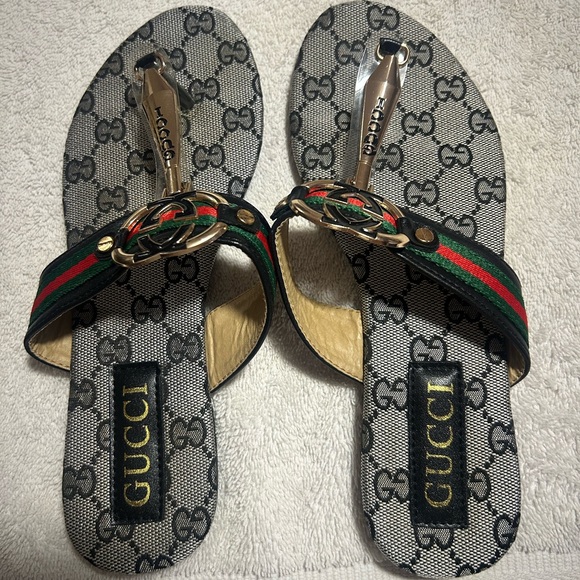 Gucci Monogram Flip Flops with Red and Green Accents - Picture 1 of 2